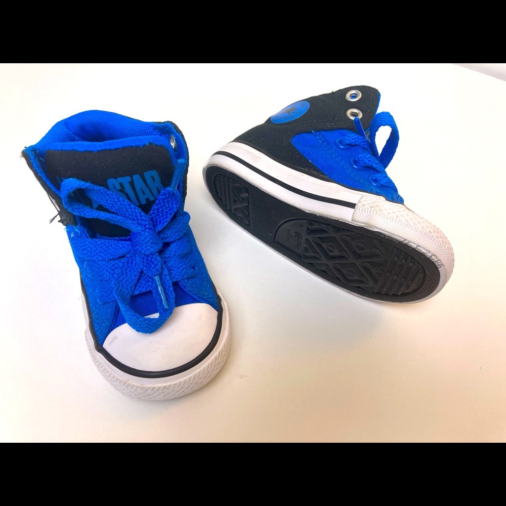 Semi High Top Converse. Royal blue. Size 5 toddler 😊